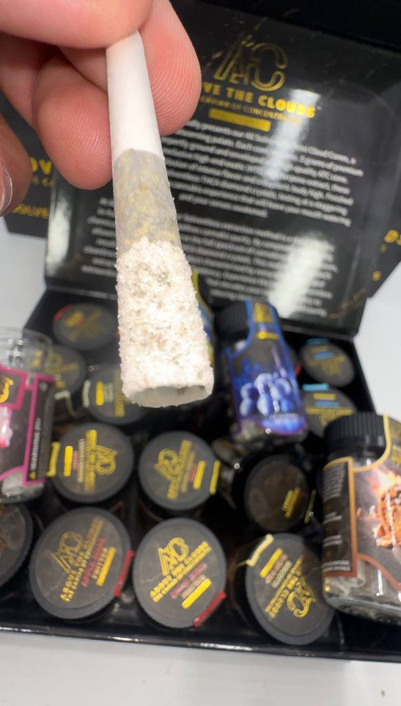 ATC 5pk caviar Diamond coated pre rolls